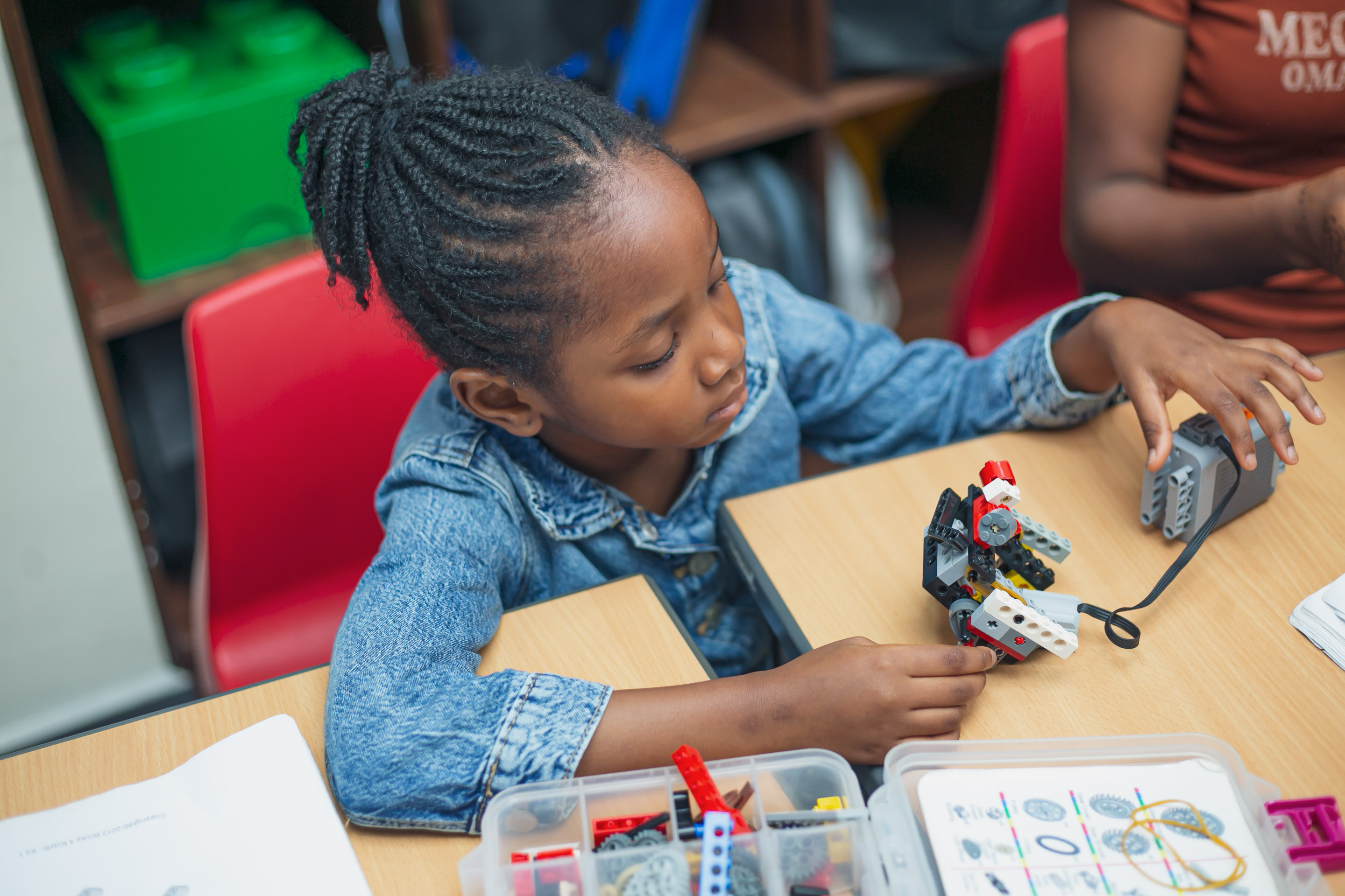 Building a Brighter Future: Why Kids Should Learn Robotics Early On